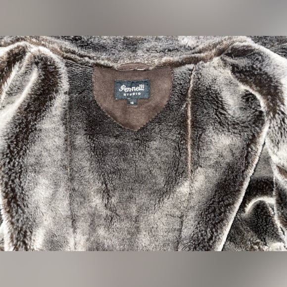 Fen-Nelli Brown Faux Fur Coat - Picture 8 of 11